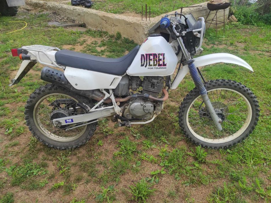 Suzuki Djebel 200