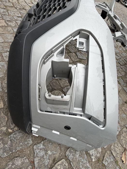 Parachoques Dacia sandero 3