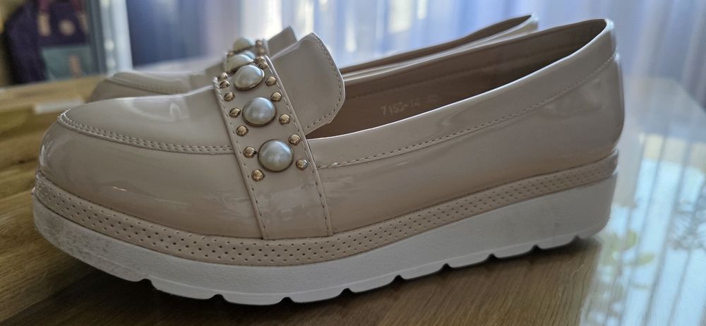 Buty damskie VECES