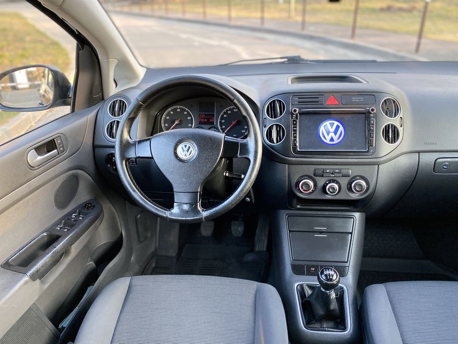 Volkswagen Golf Plus 2005 1.4 Мпі Бензин