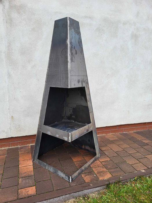 Nowoczesne palenisko ogrodowe