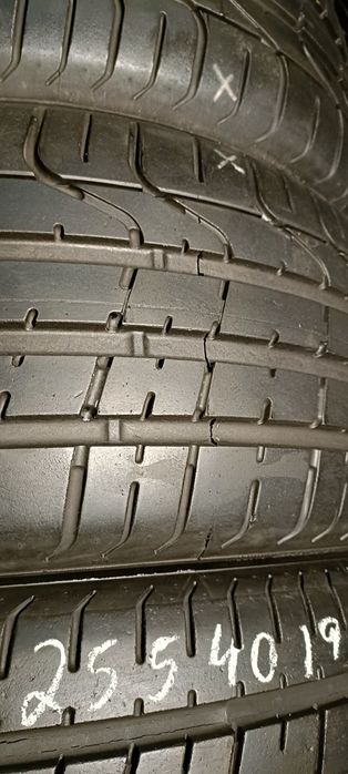 Pneus  255/40/19