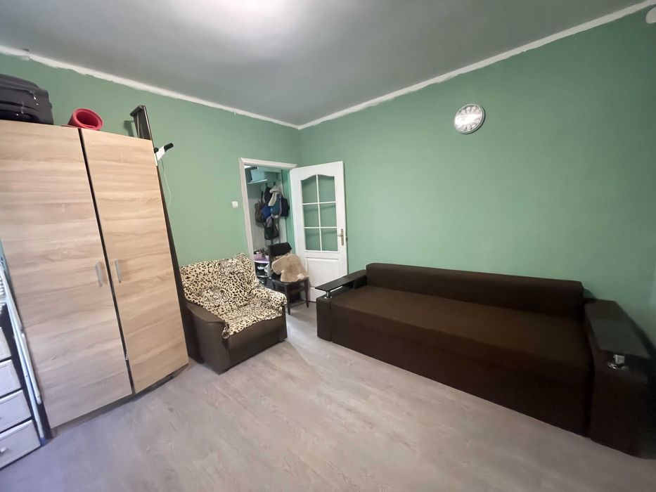 Продам  двокімнатну квартиру в Київському районі, на пл Толбухіна