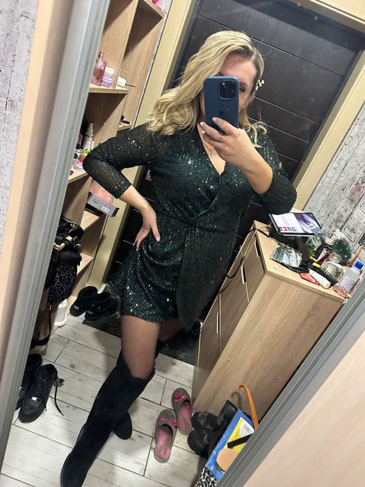 Платье в пайетках