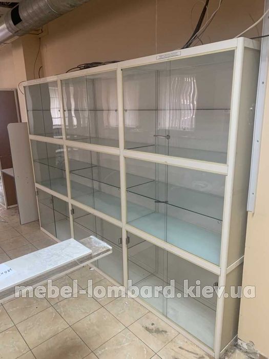 Шкаф-витрина "Белый" бу