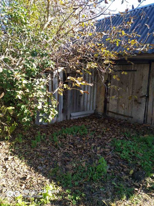 Будинок під дачу або для проживання