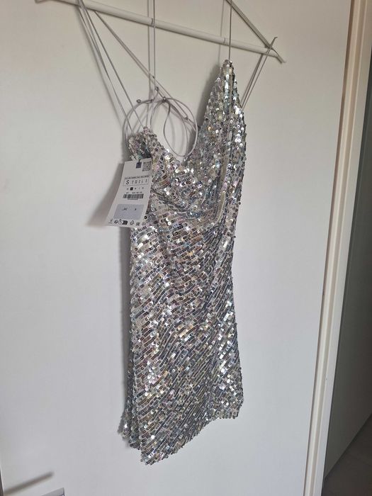 Mini sukienka nowa zara s cekiny srebna