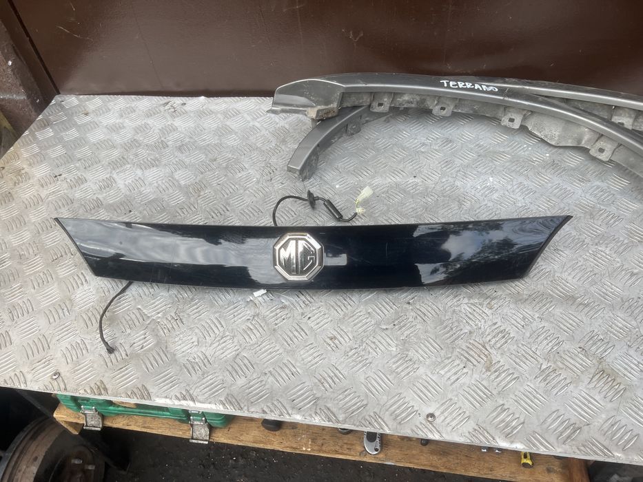 Накладка ляды крышки mg5 cross