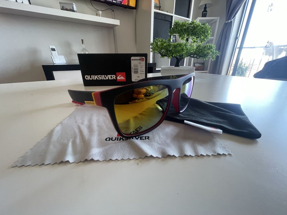 Oculos sol Quiksilver novos