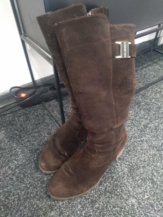 Зимнее замшевые сапоги