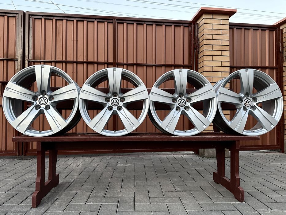 Диски R18 5.112 ET25 8J Туарег Ауді A4 А5 A6 А7 Q5 Q7 Оригінал Ковані