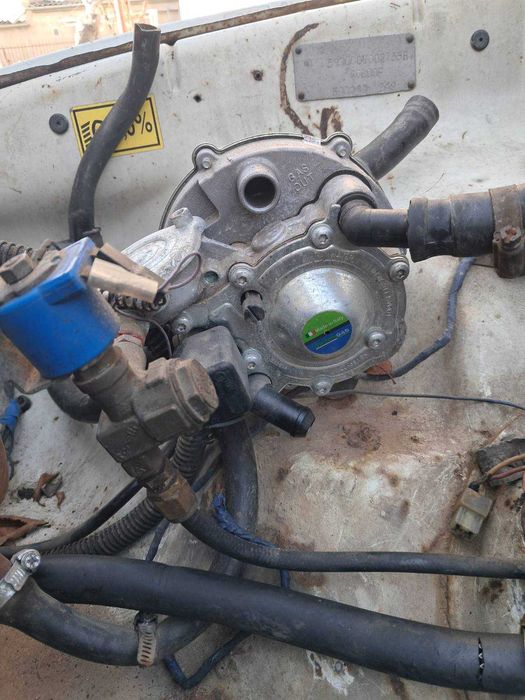 Продам Газовую Установку на  авто   Почти Новая .