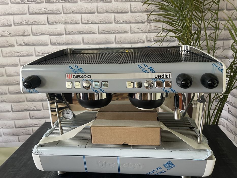 Casadio undici a/2 bianko нова професійна кавова машина