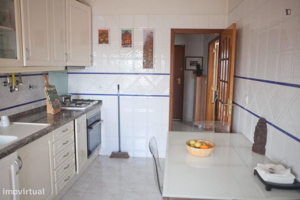 Quarto - localizado em Lisbon