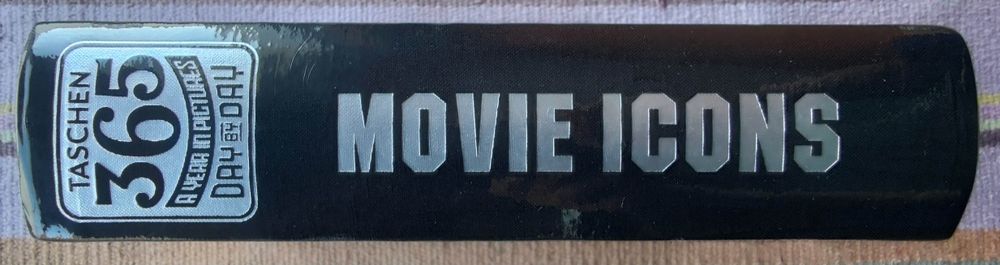 Taschen - Movie icons 365