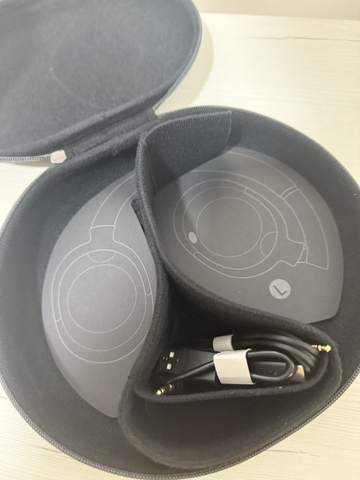Навушники  Sony ULT Wear Black з мікрофоном