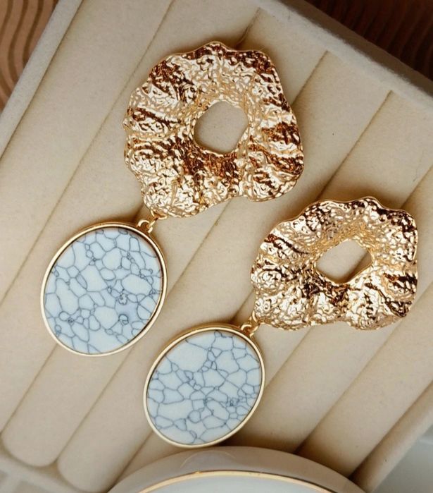 Marmurkowe nowe złote duże ogromne kolczyki wiszące