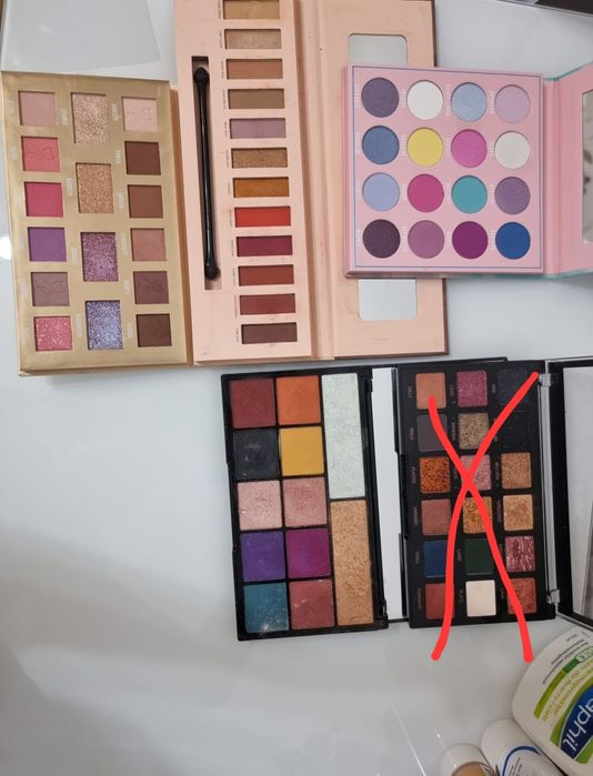 Sprzedam paletki do makijażu różne