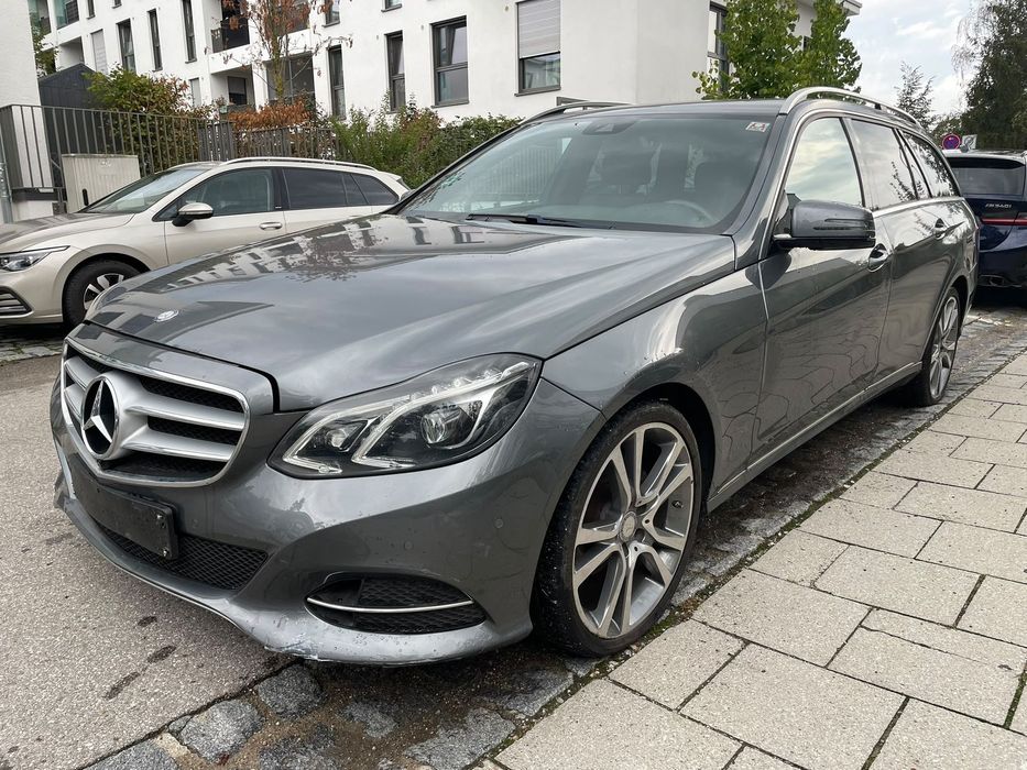 Mercedes-Benz Klasa E Lekko uszkodzony bardzo ładny