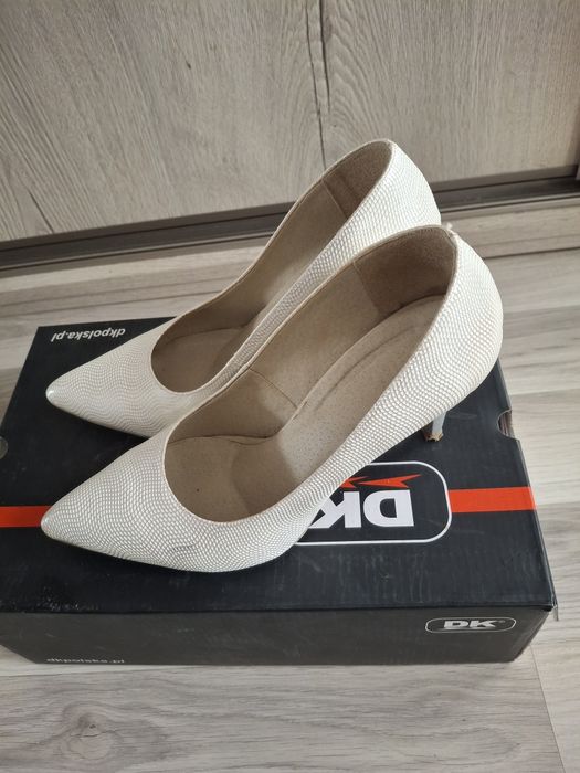 Buty różne wyprzedaż