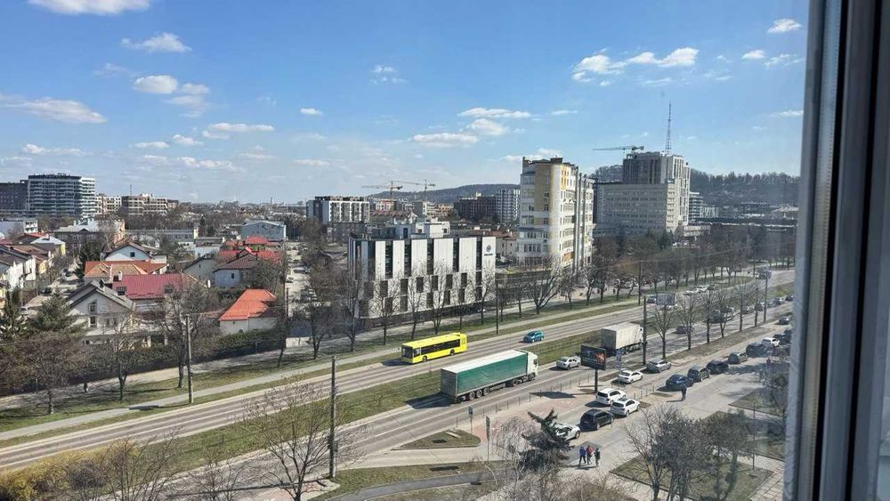 Продаж офісного приміщення по проспекту Чорновола