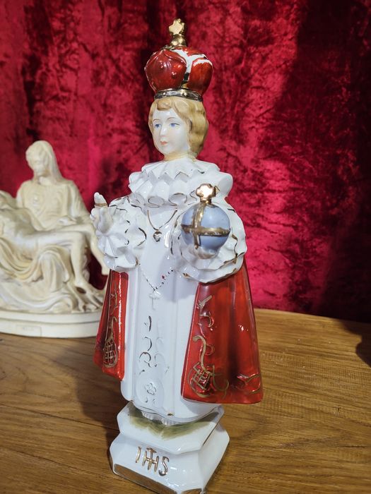 Praskie Dzieciątko Jezus klejenie