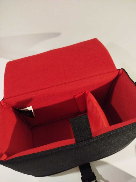 Kit Máquina Fotográfica CANON EOS 2000D + 18-55 mm f