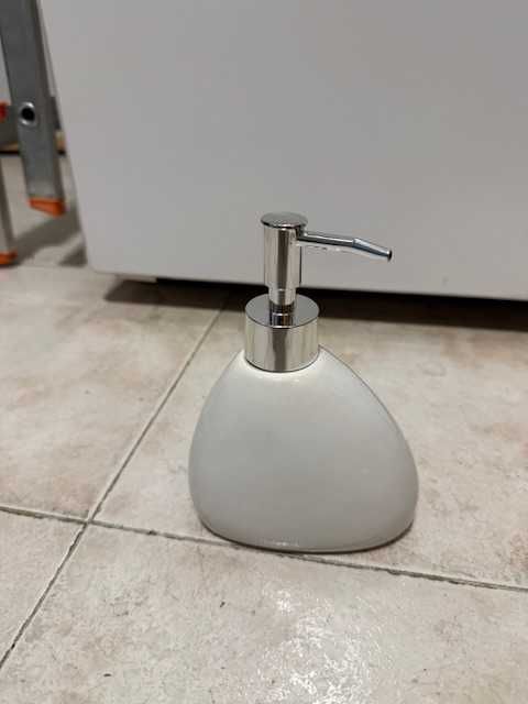 Soap Dispenser/Soap Dish423648828378982401