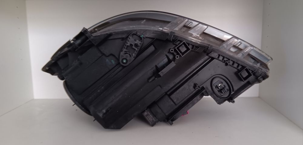 Farol Mercedes-Benz Classe B Bi-Xénon e LED 2011-2018 direito
