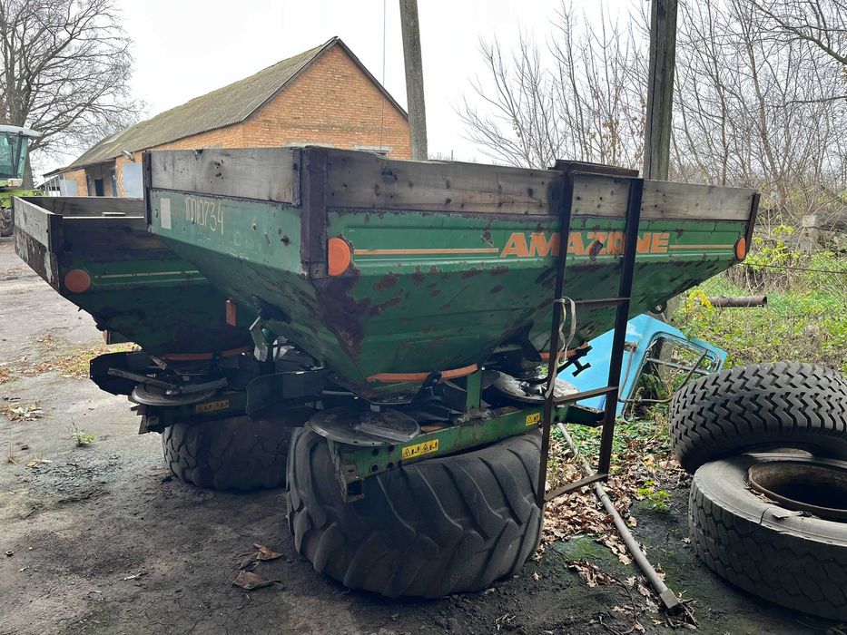 Розкидач добрив Amazone ZAM-24