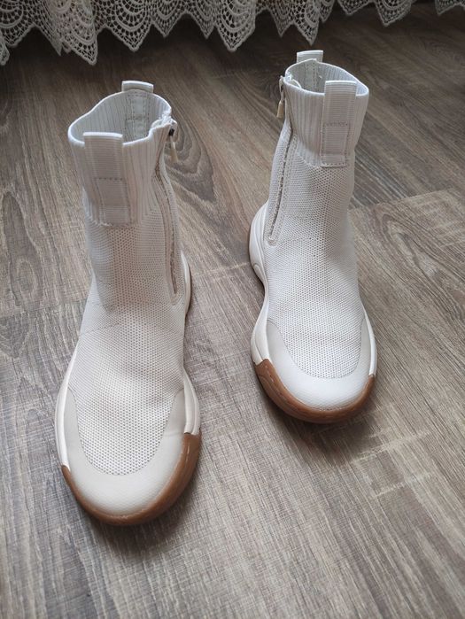 Кросівки носки, хайтопи, ботинки ZARA 35