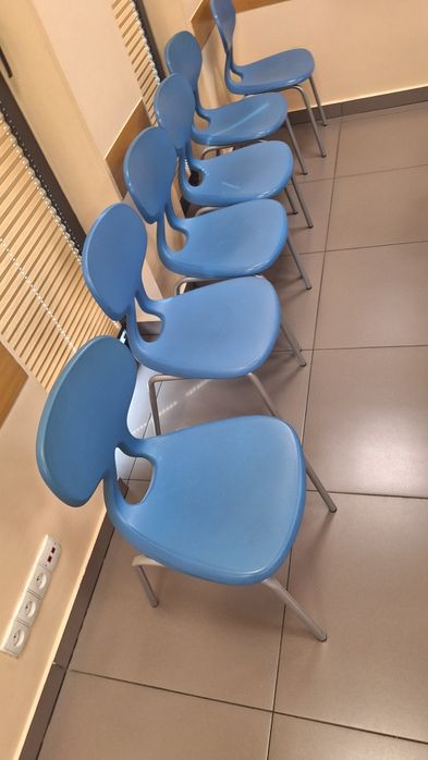 Sprzedam Krzesła stolik   za 20 zl
