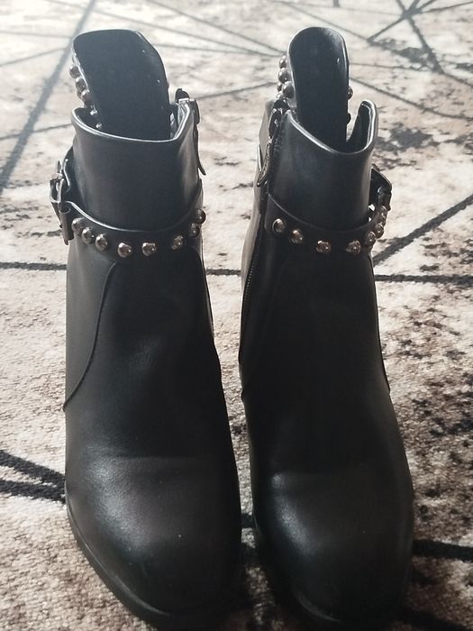 Жіночі черевики Lilin 5282, чорні, на підборах