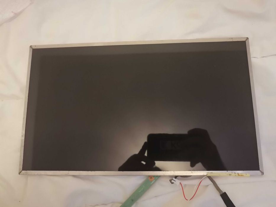 Ecrãs portáteis como novos 14" /  15"