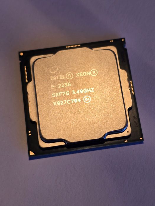 Процессор Intel Xeon E-2236
