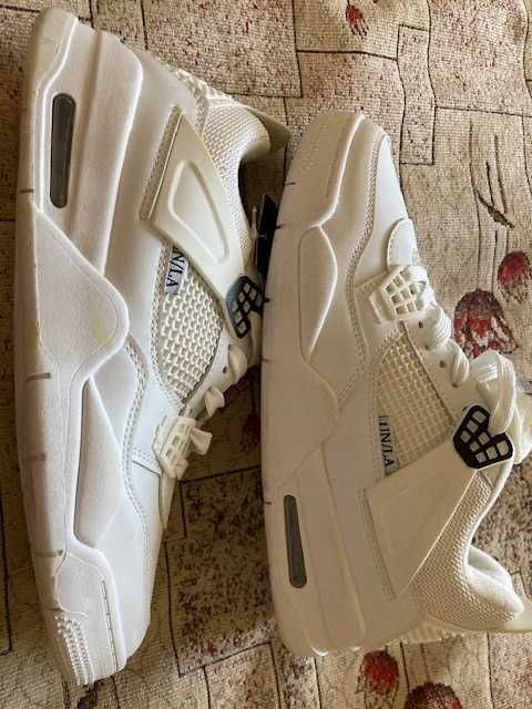 кроссовки    Basket  Air    39  размер