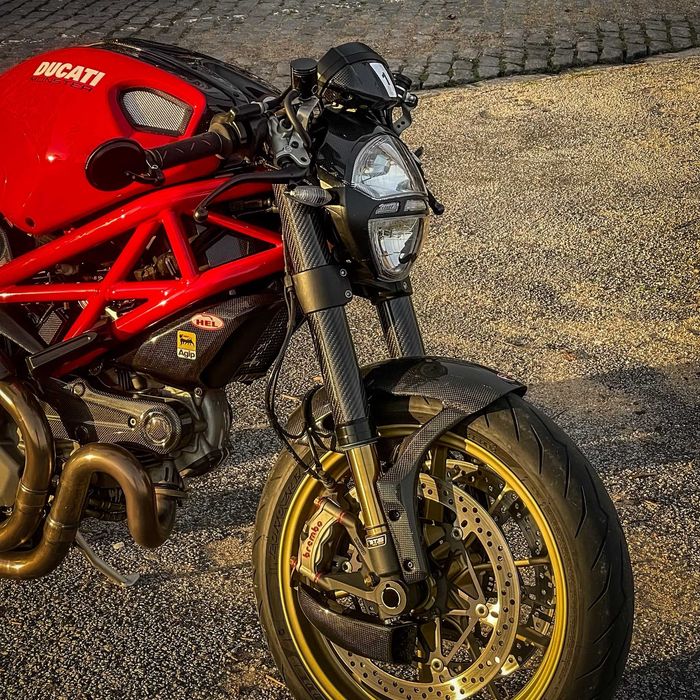 Ducati Monster 1100EVO