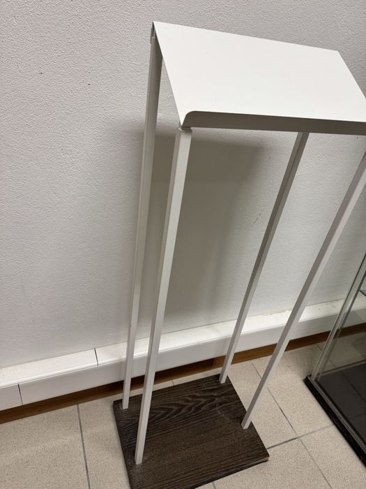 Suporte - Porta/Livros de leitura em pé.