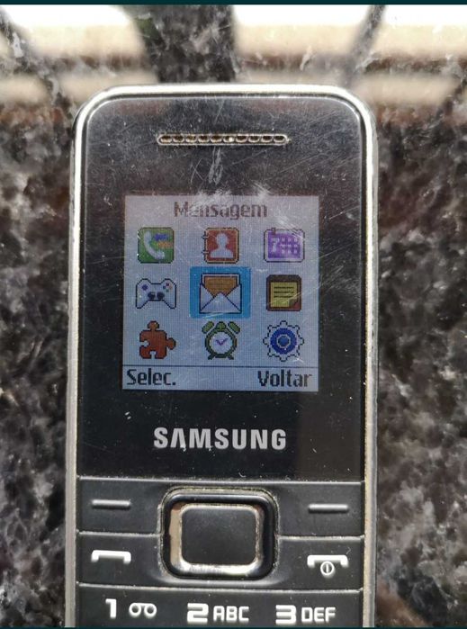 Dois Telemóveis Samsung