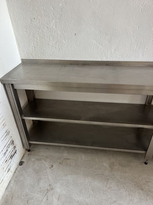 Bancada de inox em bom estado