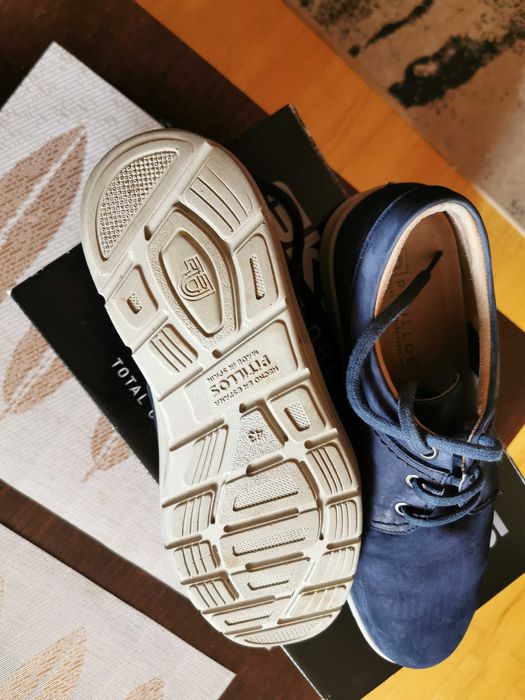 Hiszpańskie zamszowe męskie buty