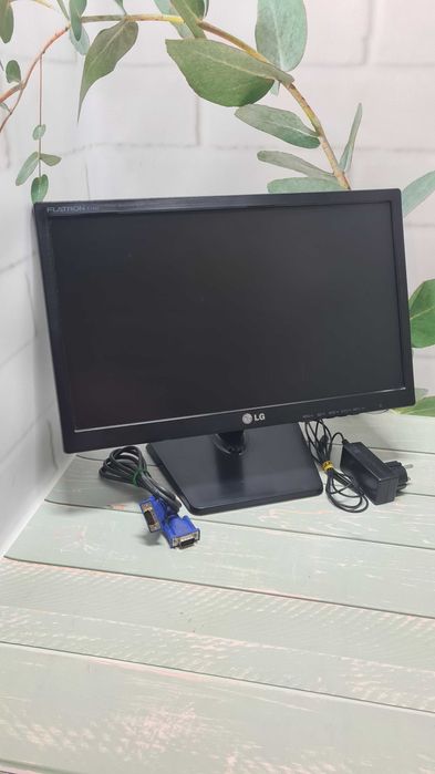 Монітор  LG  E1942CA