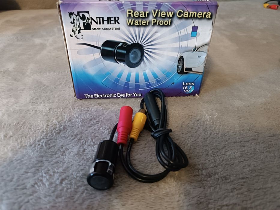 Комплект камер в автомобіль.Камери переднього виду,заднього виду!