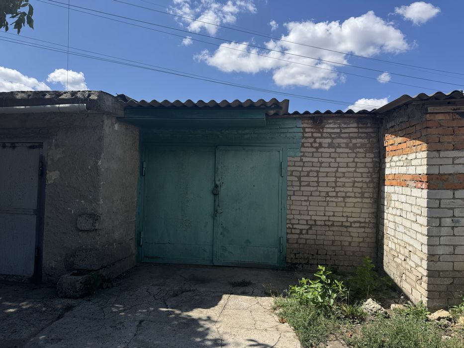 Продам  хороший гараж