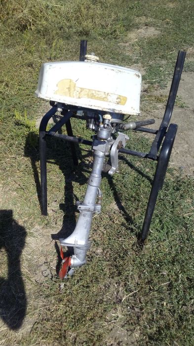 Лодочный мотор Спутник