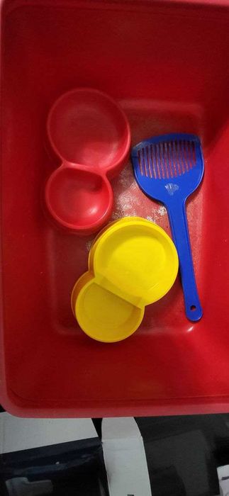 Продам туалет (лоток), миски  двойные, лопатка для наполнителя