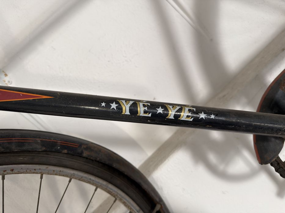 Bicicleta Clássica Ye-Ye (1984) – Ideal para Restauro Simples