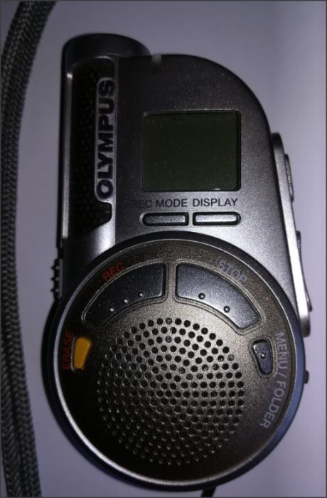dois gravadores digitais de voz sony e olympus