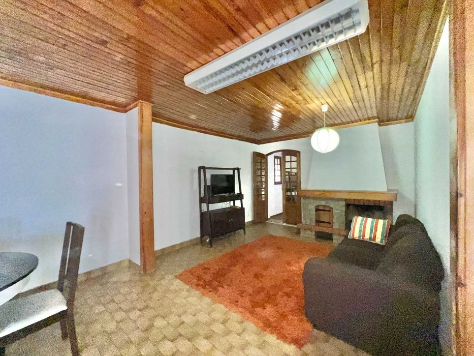 Alugo Quarto mobilado com despesas incluídas