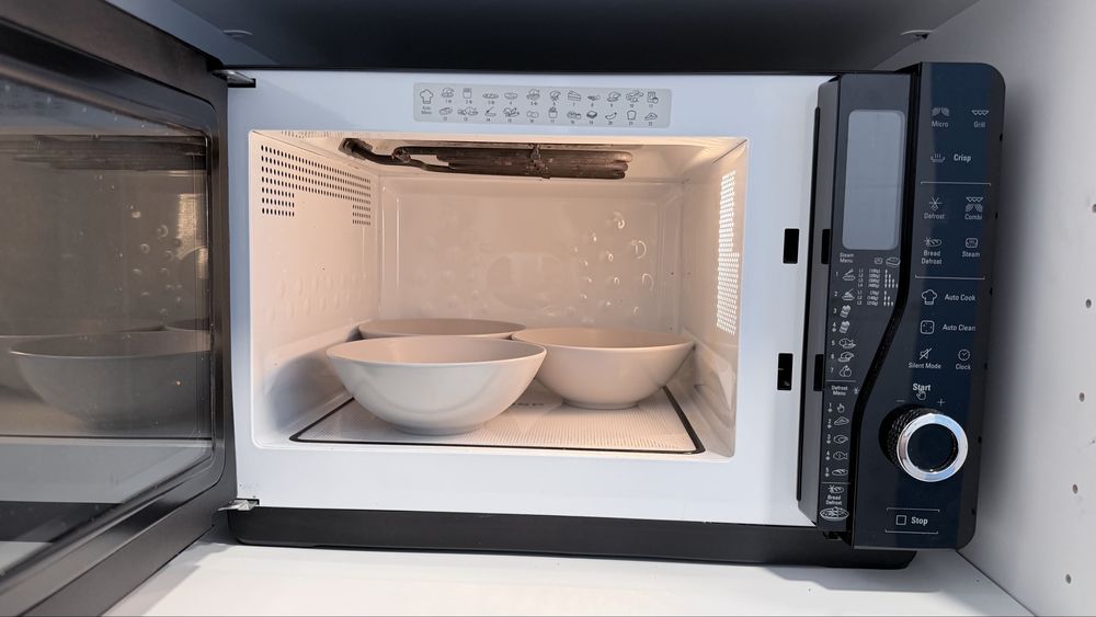 Microondas hotpoint extra space crisp
